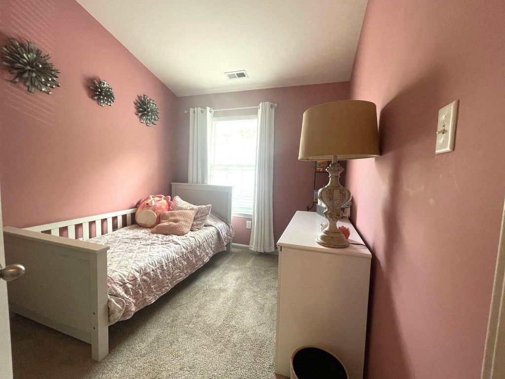 Image 14 of property listing at 626 TROUT RUN CT, Odenton, MD 21113