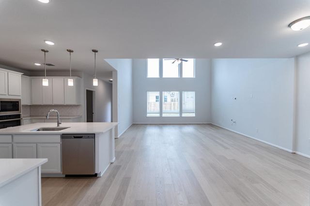 161 Mango CIR, Buda, TX 78610