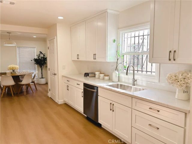 6515 Cimarron, Los Angeles, CA 90047