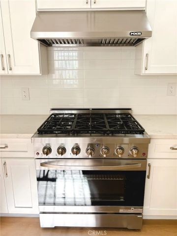 6515 Cimarron, Los Angeles, CA 90047