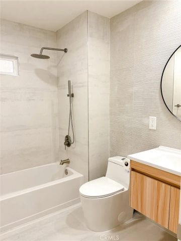 6515 Cimarron, Los Angeles, CA 90047