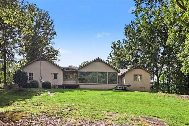4098 Happy Valley Circle, Newnan, GA 30263