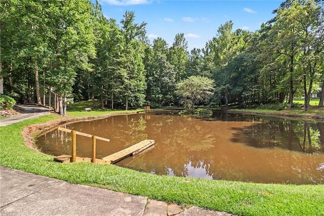 4098 Happy Valley Circle, Newnan, GA 30263