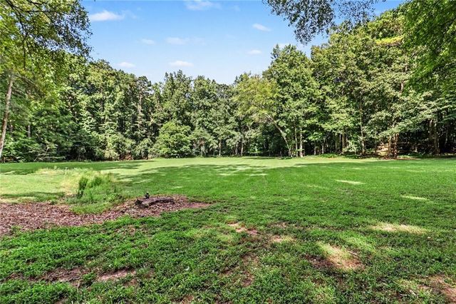 4098 Happy Valley Circle, Newnan, GA 30263