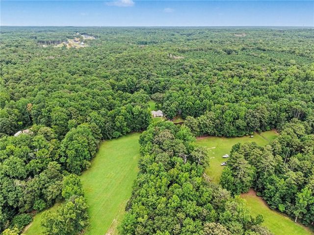 4098 Happy Valley Circle, Newnan, GA 30263