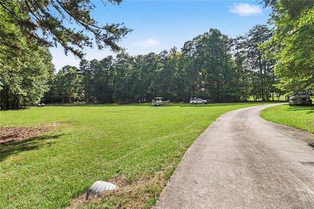 4098 Happy Valley Circle, Newnan, GA 30263