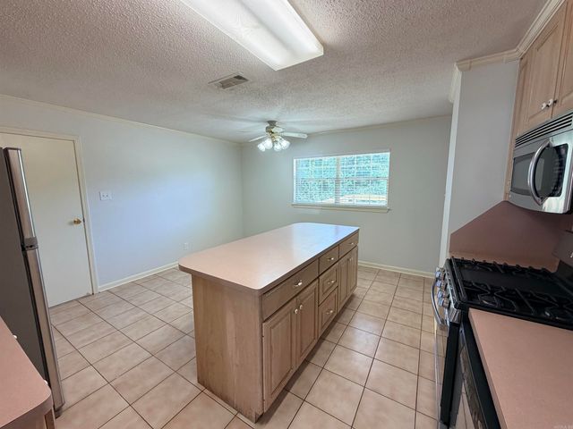 15 Parkridge Drive, North Little Rock, AR 72120