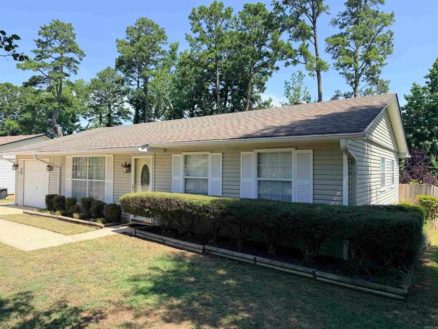 15 Parkridge Drive, North Little Rock, AR 72120