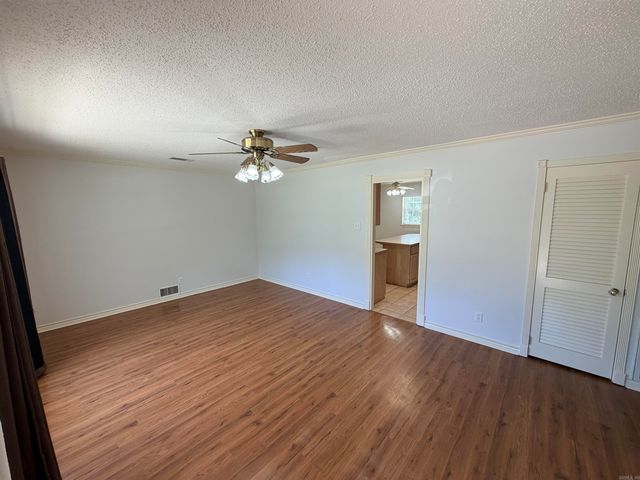 15 Parkridge Drive, North Little Rock, AR 72120