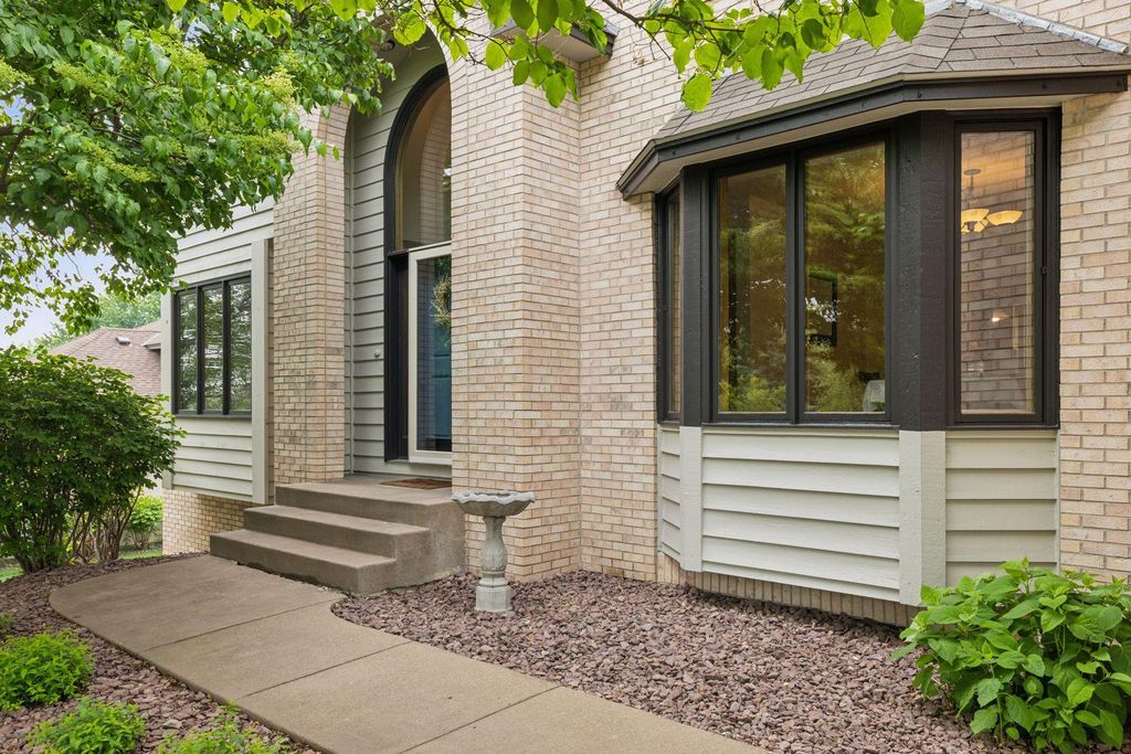 15696 Tarleton Crest, Maple Grove, MN 55311