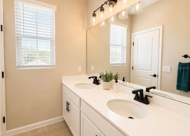 1502 ERIN BREEZE LANE, Kissimmee, FL 34744