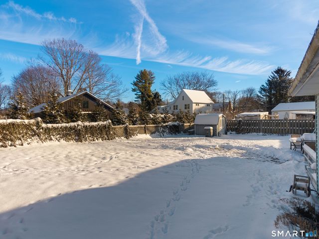 5 Faulkner Drive, East Lyme, CT 06357