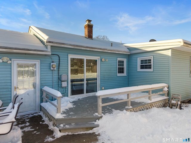 5 Faulkner Drive, East Lyme, CT 06357