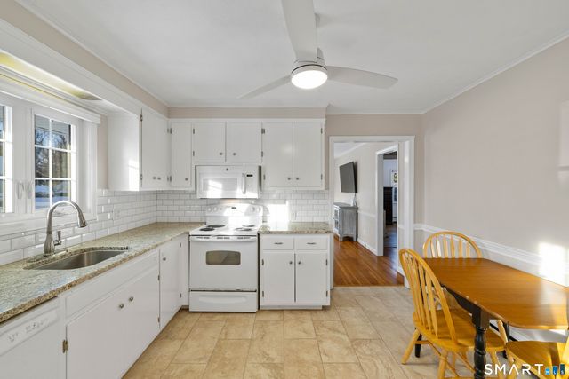 5 Faulkner Drive, East Lyme, CT 06357