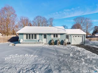 5 Faulkner Drive, East Lyme, CT 06357