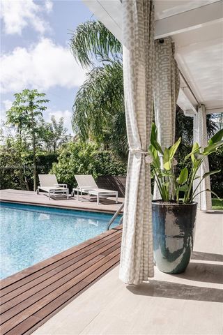 7120 SW 56th St, Miami, FL 33155