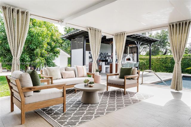 7120 SW 56th St, Miami, FL 33155