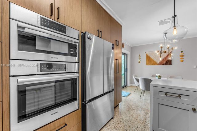 7120 SW 56th St, Miami, FL 33155