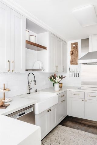 7120 SW 56th St, Miami, FL 33155