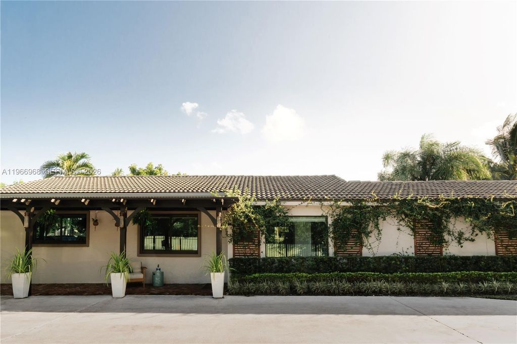 7120 SW 56th St, Miami, FL 33155