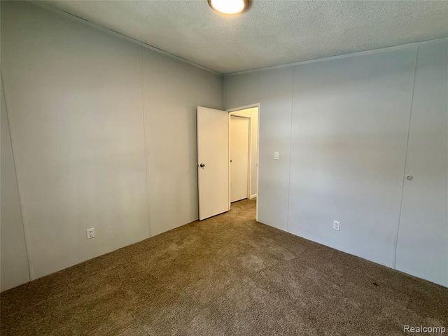 7104 Scarborough Ln., Whitmore Lake, MI 48189