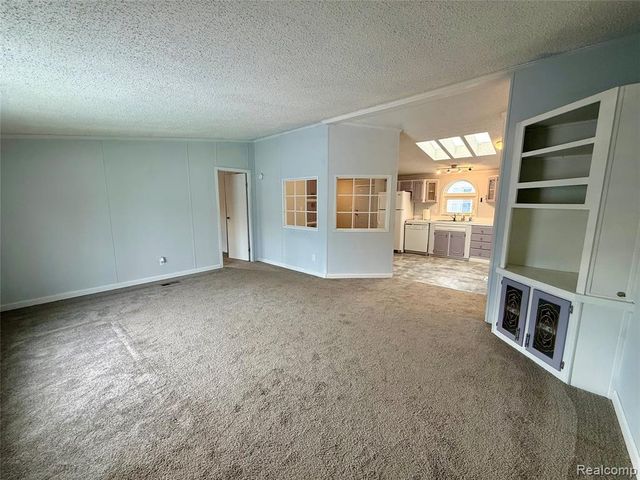 7104 Scarborough Ln., Whitmore Lake, MI 48189