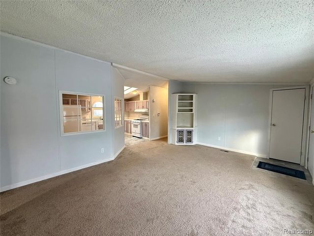 7104 Scarborough Ln., Whitmore Lake, MI 48189