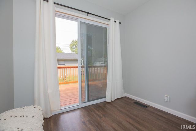 301 S Elm Avenue, Evansville, IN 47712