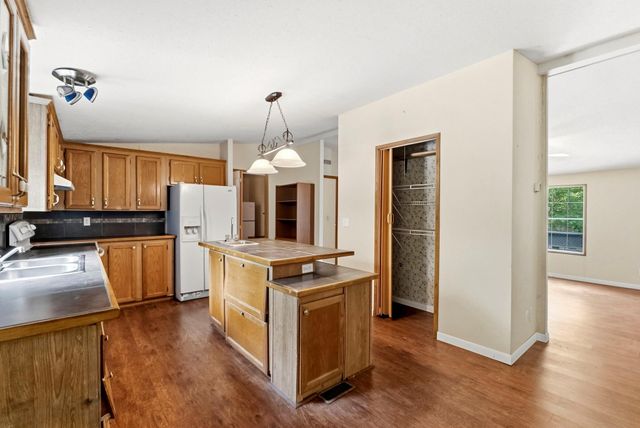 13707 Brigadier Drive, Willis, TX 77318