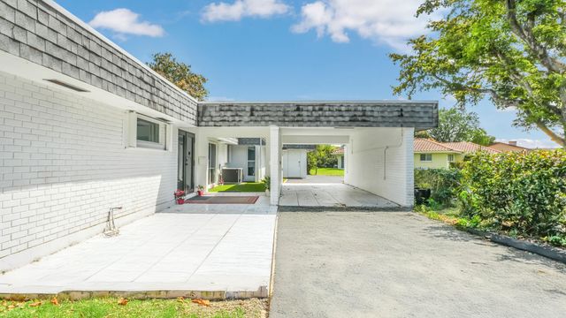 5707 White Hickory Circle, Tamarac, FL 33319