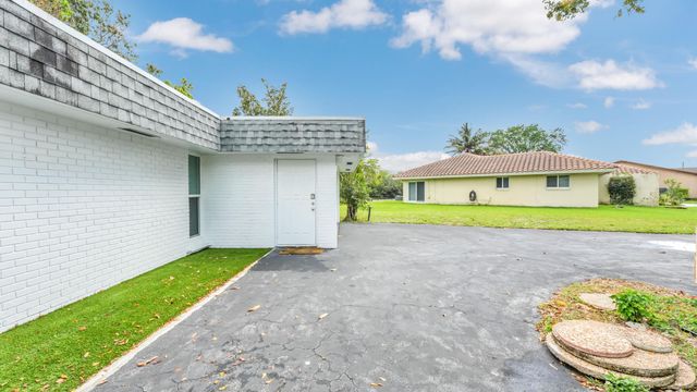 5707 White Hickory Circle, Tamarac, FL 33319