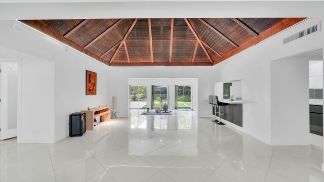 5707 White Hickory Circle, Tamarac, FL 33319