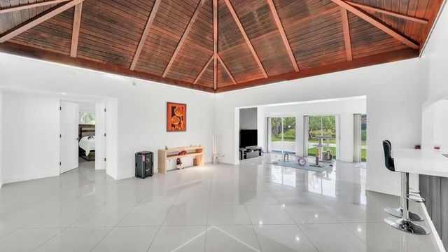 5707 White Hickory Circle, Tamarac, FL 33319