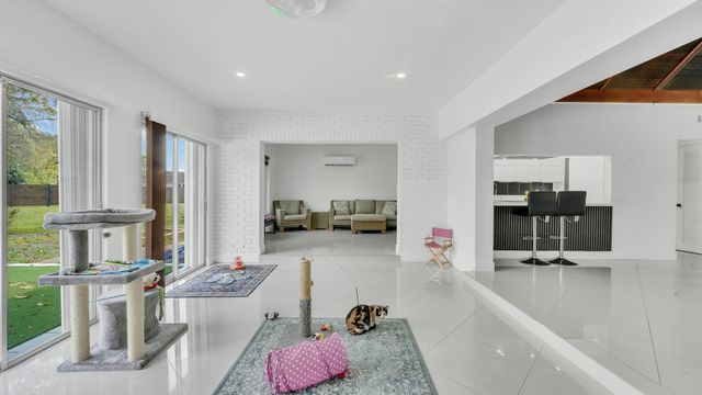 5707 White Hickory Circle, Tamarac, FL 33319