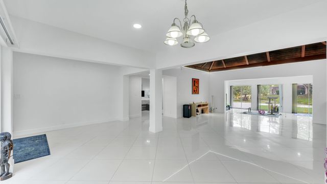 5707 White Hickory Circle, Tamarac, FL 33319