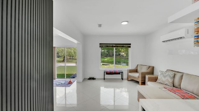 5707 White Hickory Circle, Tamarac, FL 33319