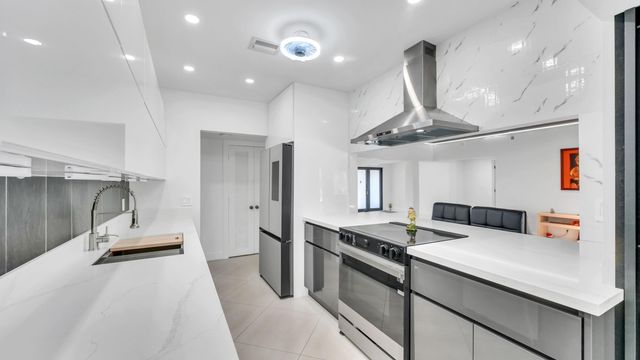 5707 White Hickory Circle, Tamarac, FL 33319