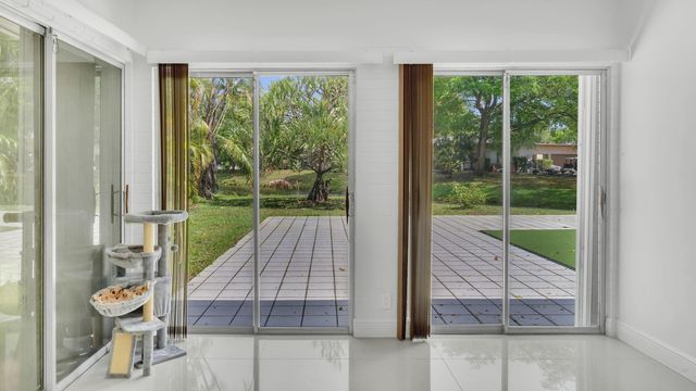 5707 White Hickory Circle, Tamarac, FL 33319