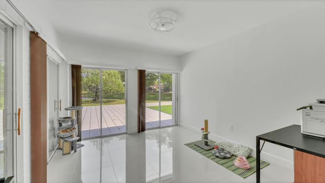 5707 White Hickory Circle, Tamarac, FL 33319