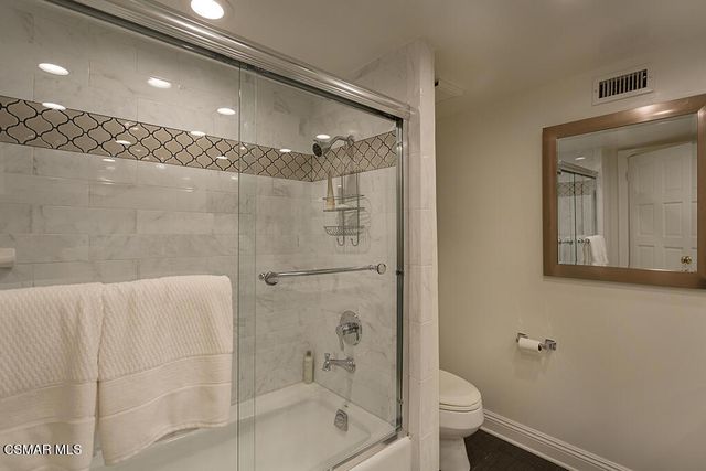 4090 Cresthaven Drive, Thousand Oaks, CA 91362