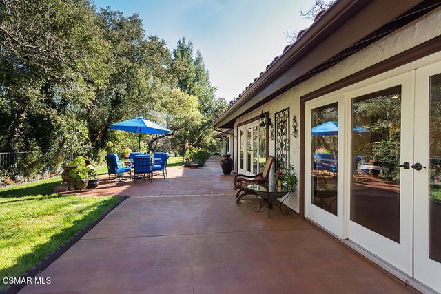 4090 Cresthaven Drive, Thousand Oaks, CA 91362