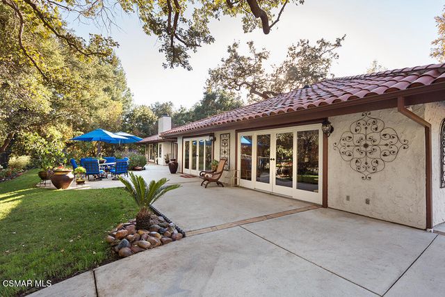 4090 Cresthaven Drive, Thousand Oaks, CA 91362