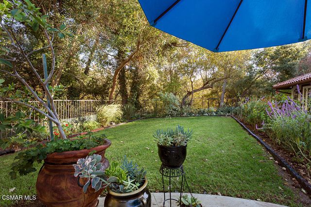 4090 Cresthaven Drive, Thousand Oaks, CA 91362