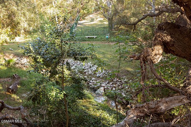 4090 Cresthaven Drive, Thousand Oaks, CA 91362