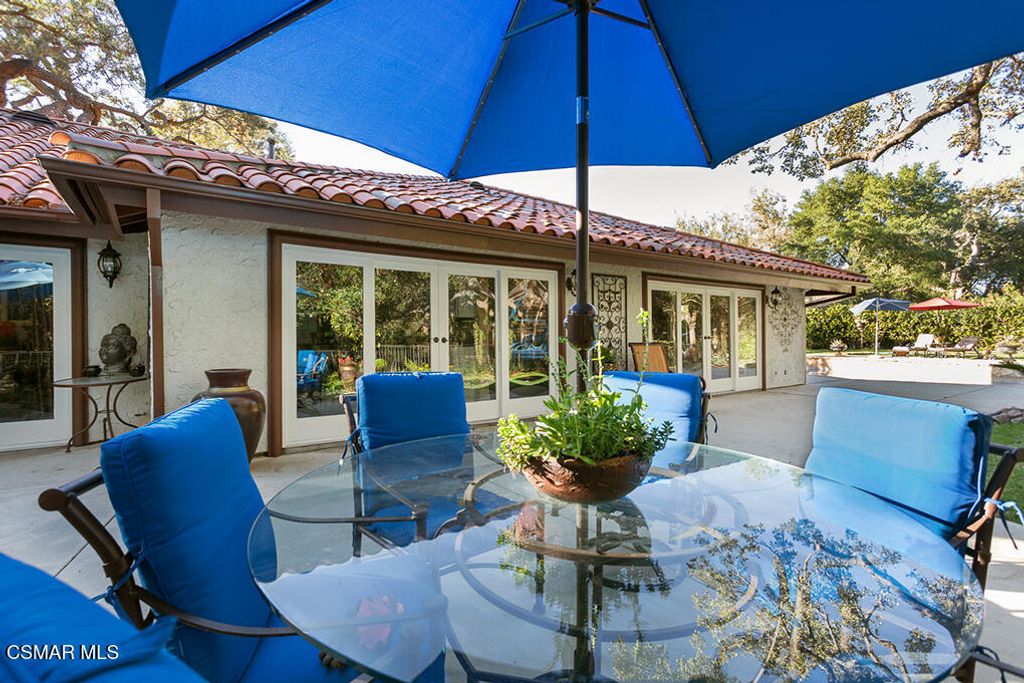 Image 56 of property listing at 4090 Cresthaven Drive, Thousand Oaks, CA 91362