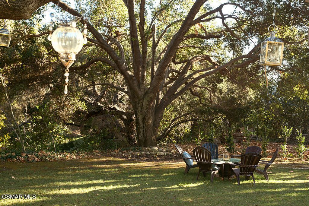 Image 58 of property listing at 4090 Cresthaven Drive, Thousand Oaks, CA 91362