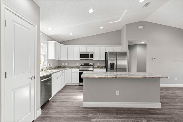 13 FISHER RUN TERRACE, Ocklawaha, FL 32179