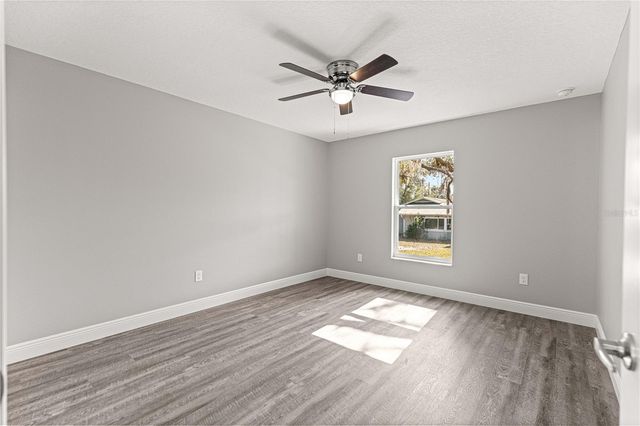 13 FISHER RUN TERRACE, Ocklawaha, FL 32179