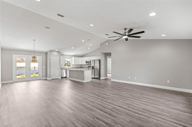13 FISHER RUN TERRACE, Ocklawaha, FL 32179
