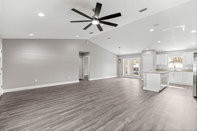 13 FISHER RUN TERRACE, Ocklawaha, FL 32179